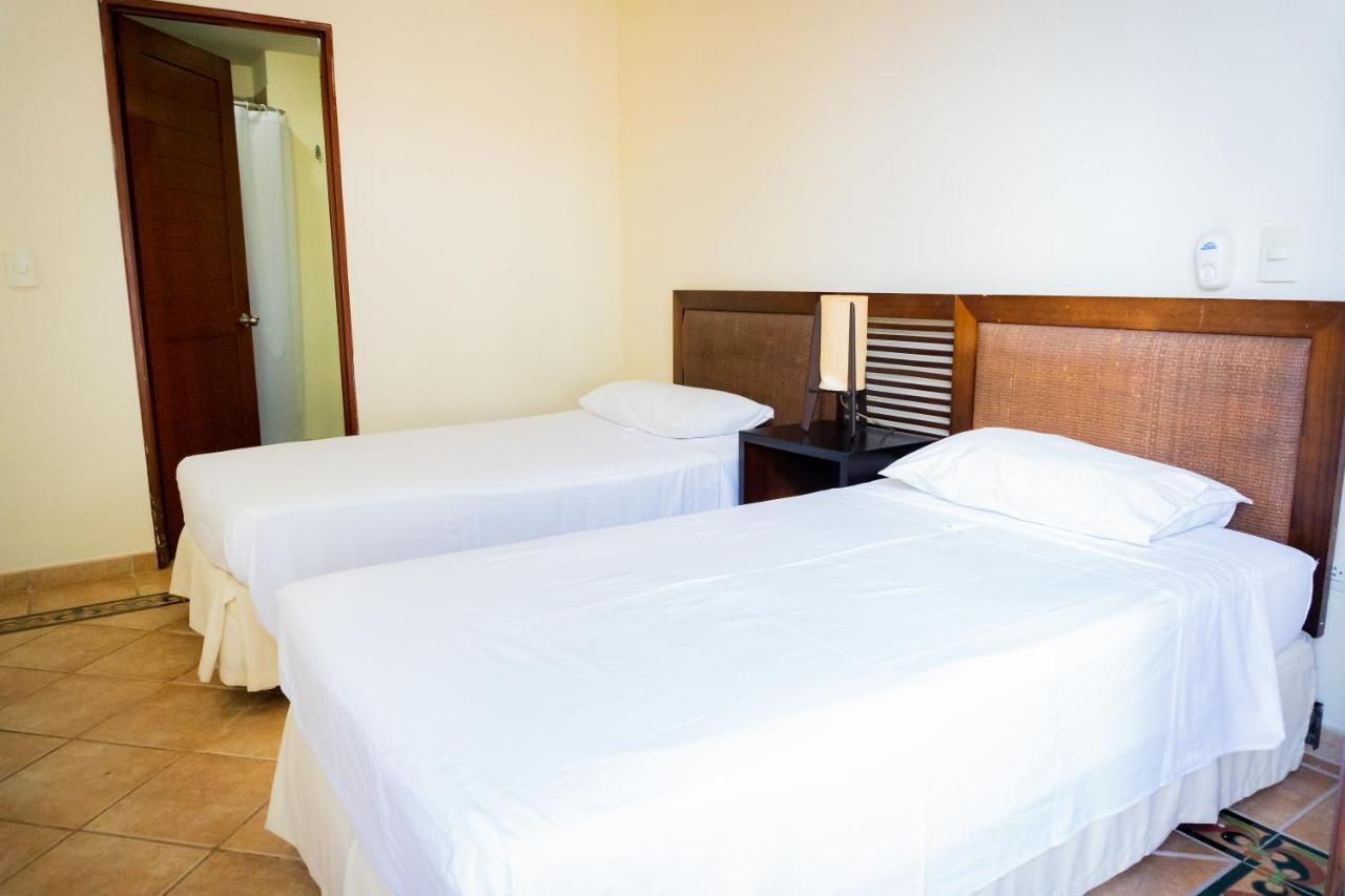 Hotel Penon Suites Girardot Eksteriør bilde