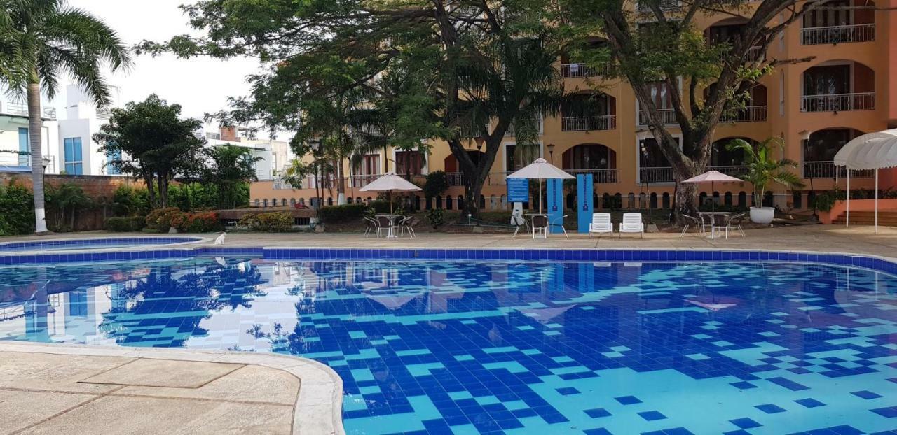 Hotel Penon Suites Girardot Eksteriør bilde